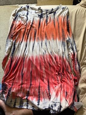 Avenue Tie-Dye Long Sleeve Top in Coral, Navy & Cream
